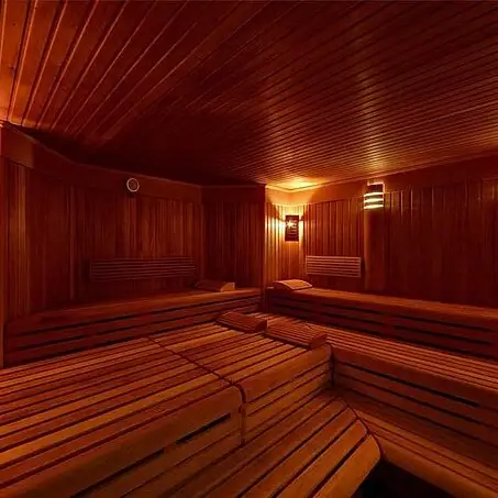 Innenaufnahme einer finnischen Sauna 